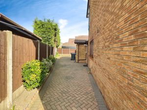 Side garden- click for photo gallery